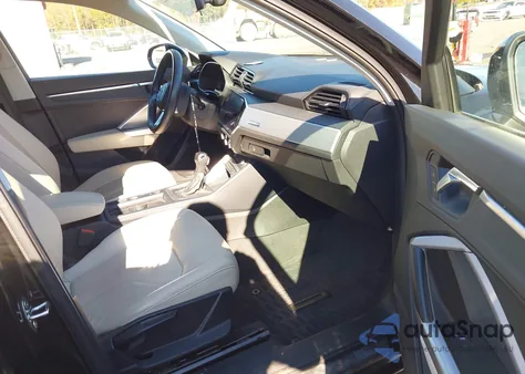 2020 Audi Q3 Premium 45 Tfsi Quattro Tiptronic z USA, uszkodzony, nr VIN WA1AECF34L1040227